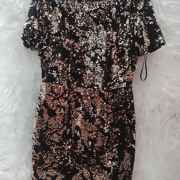 Mini dress - Picture 2 of 5